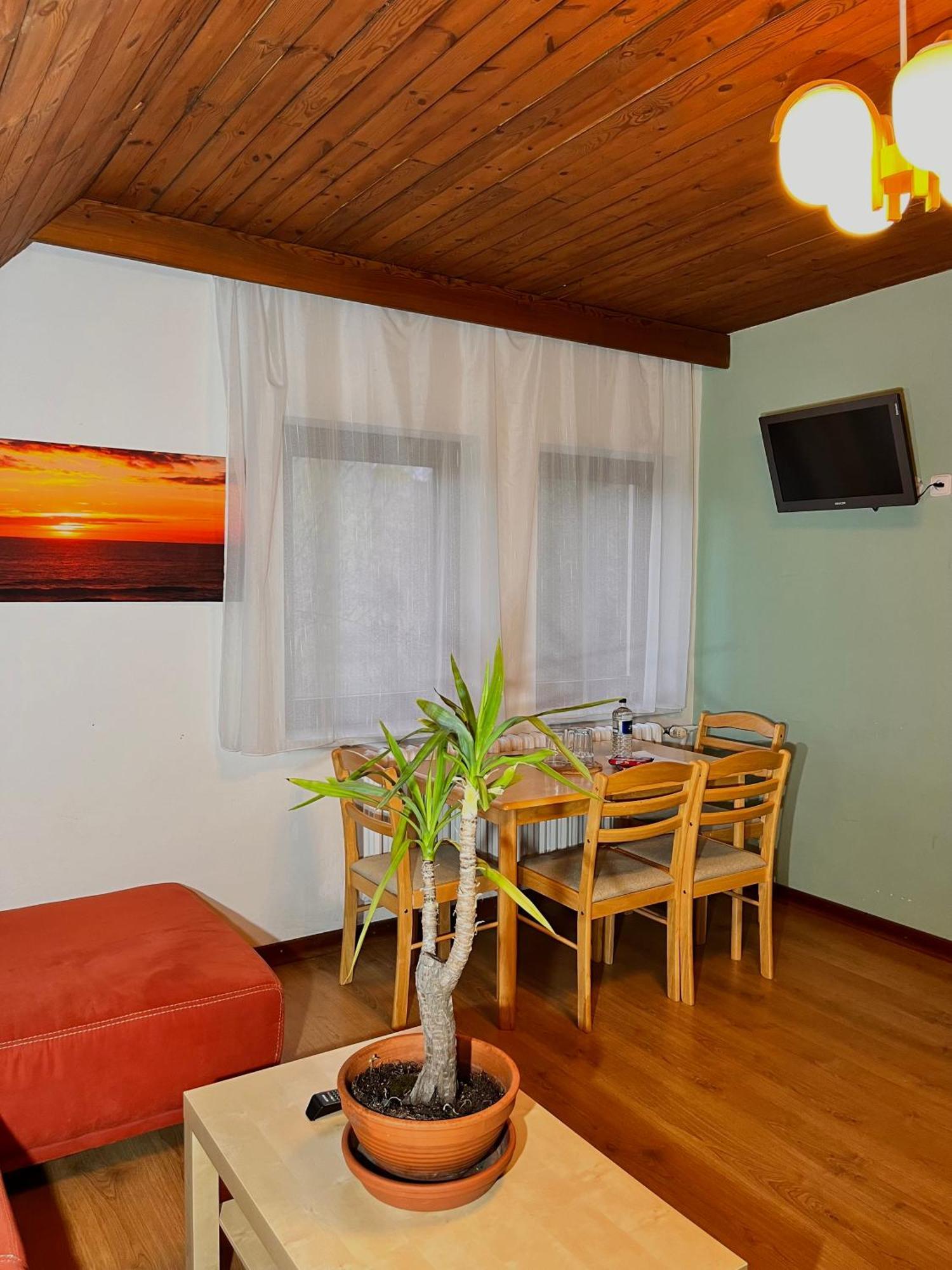 Vila Morava Hotel Liptovsky Mikulas Exterior photo