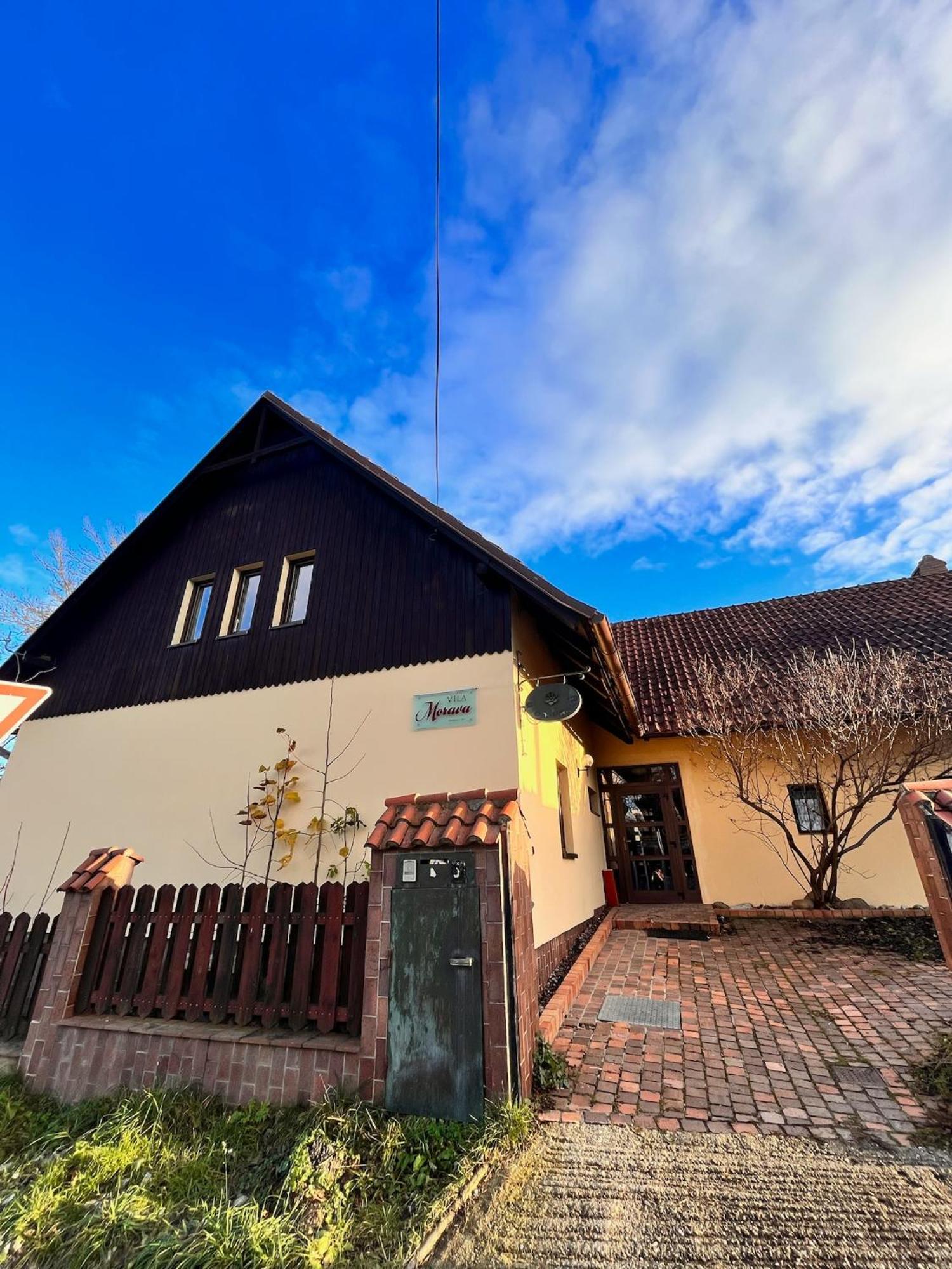Vila Morava Hotel Liptovsky Mikulas Exterior photo